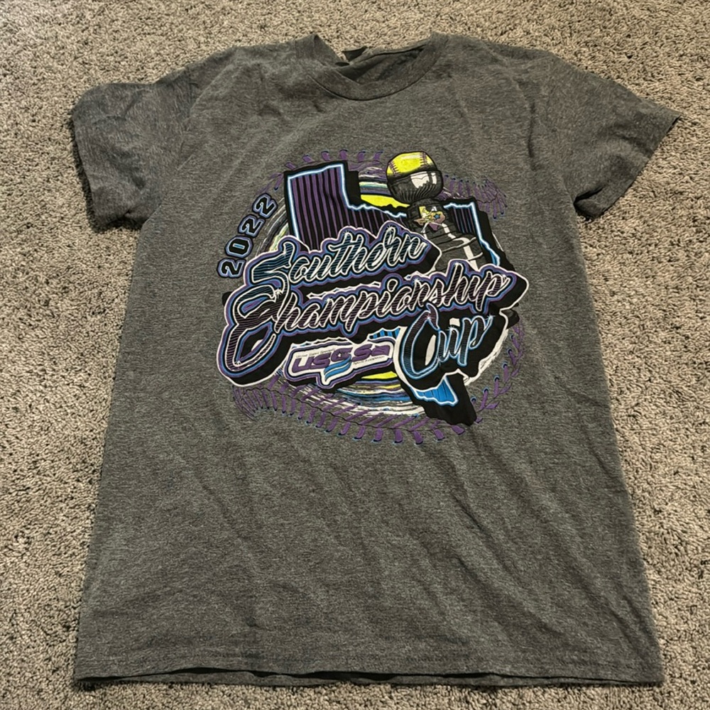 Grey Softball southern championship shirt 
Size small